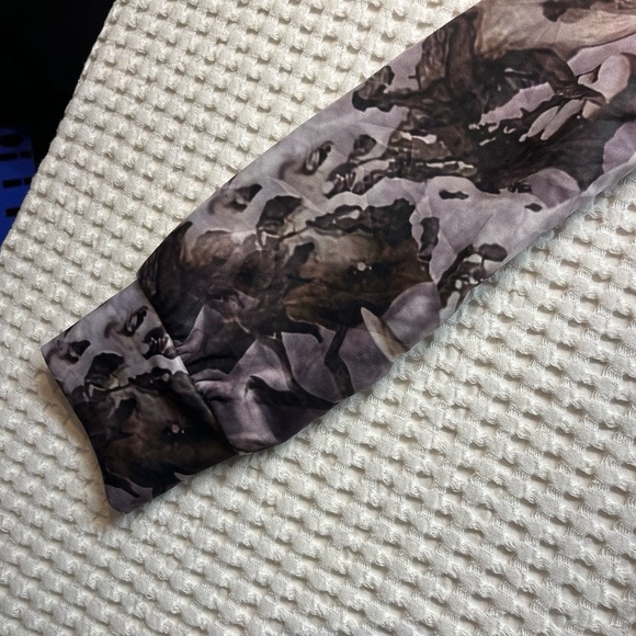 BOW HUNTER Hoodie Mens Size US Small Blaze Oranger Skull Ghost Face - Picture 9 of 14